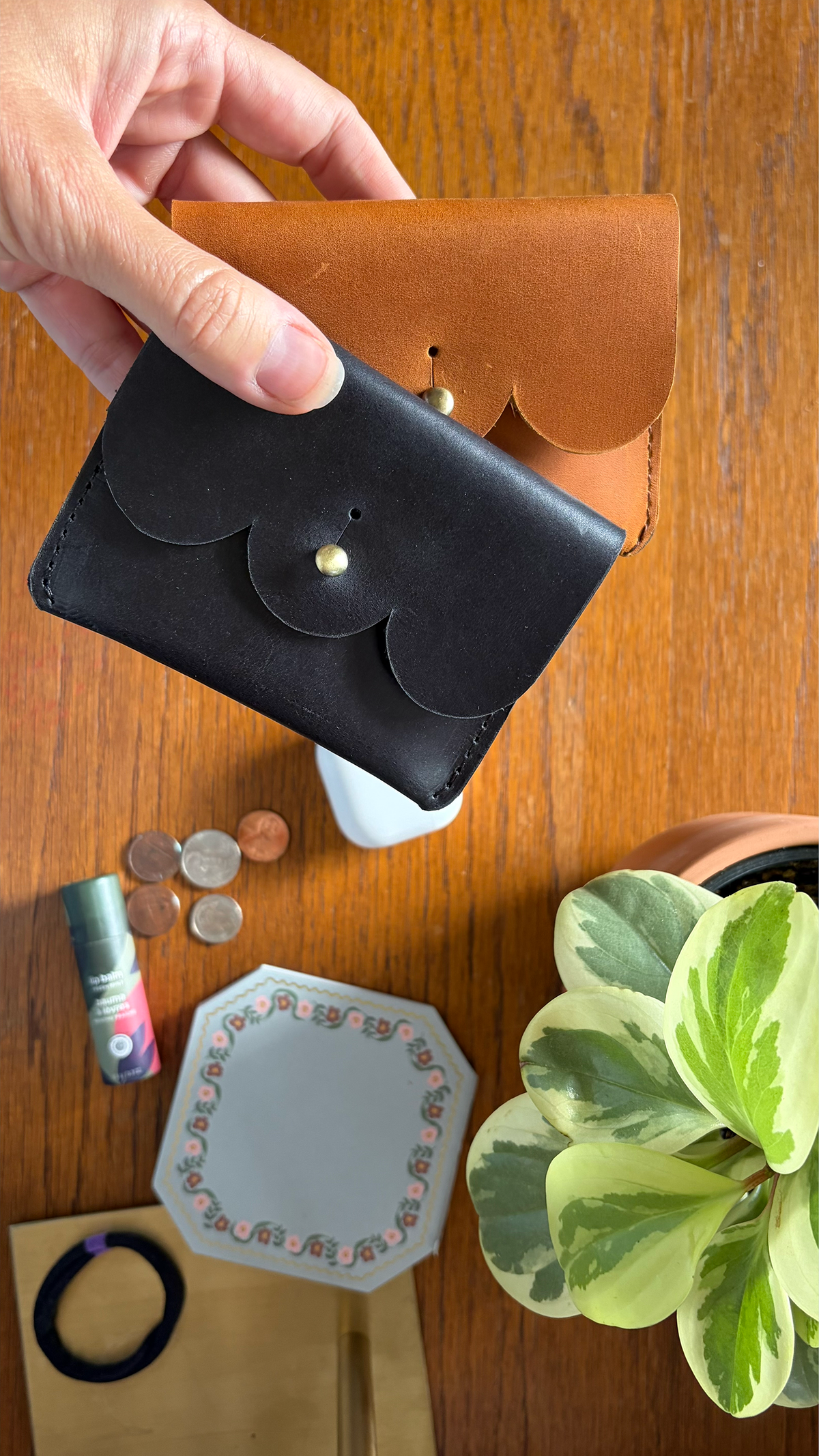 Purse & Clutch - Scalloped Leather Card Carrier in Black
