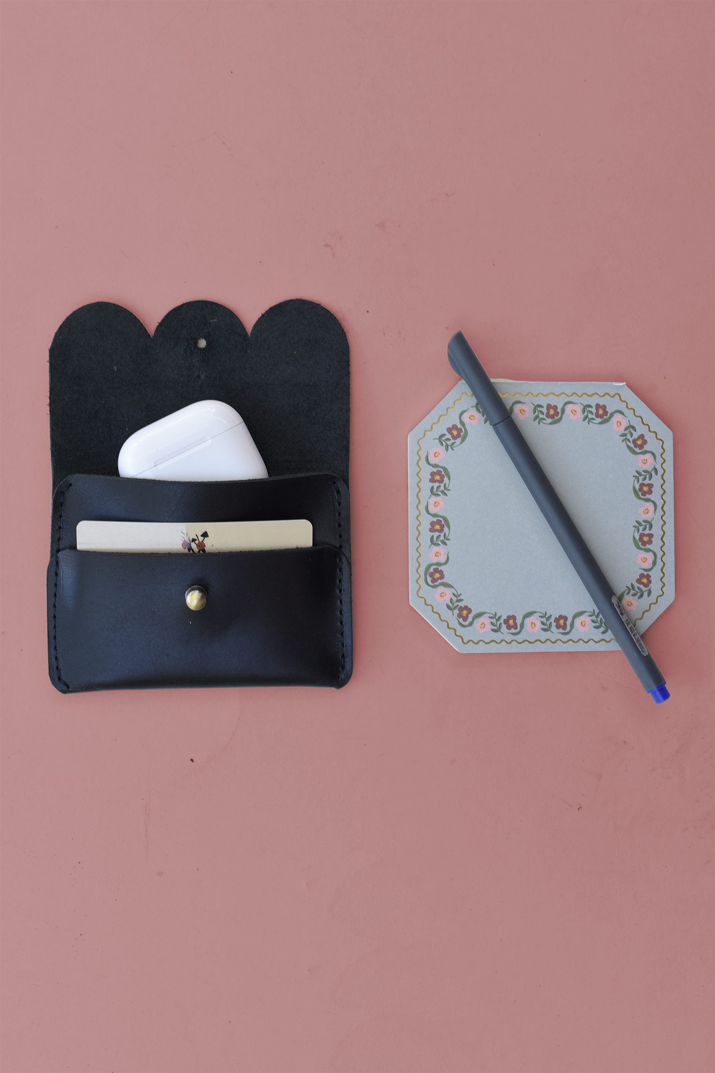Purse & Clutch - Scalloped Leather Card Carrier in Black
